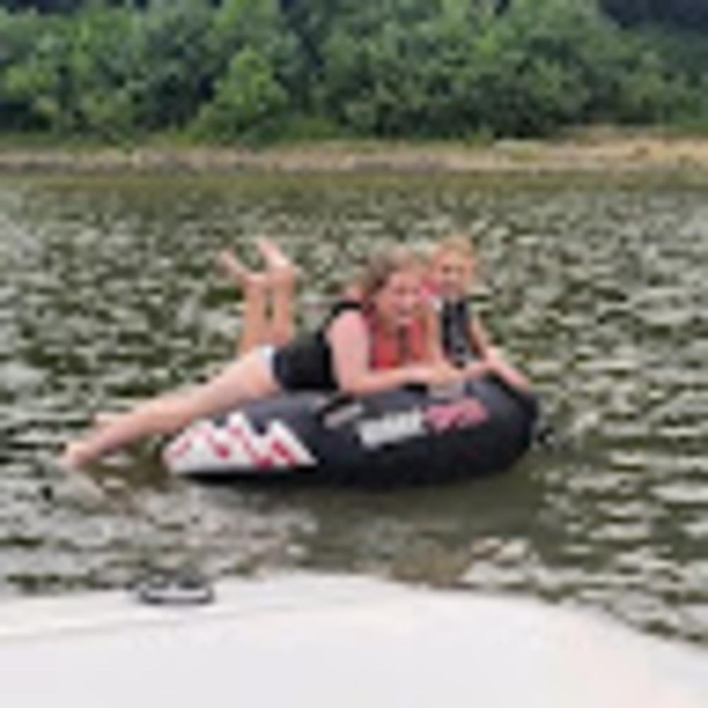 Meet your Posher, Mia